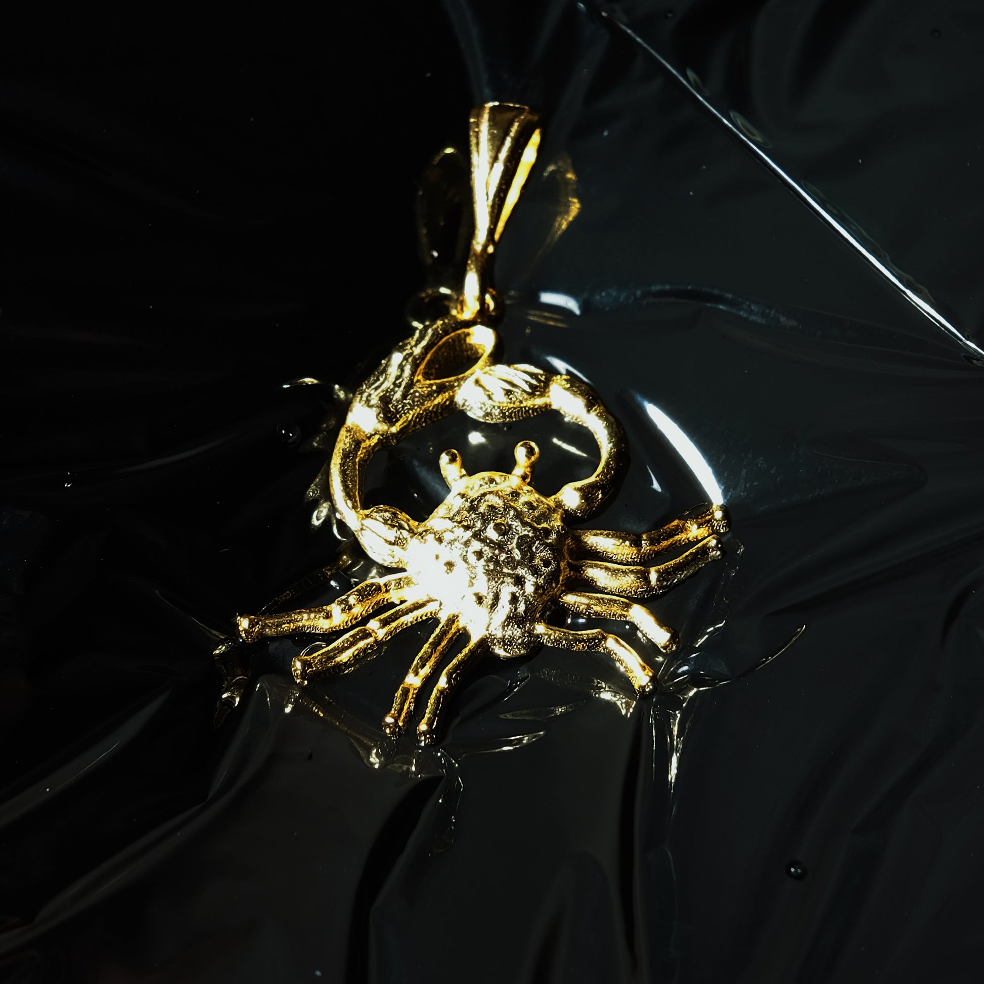 Crab Charm - Gold