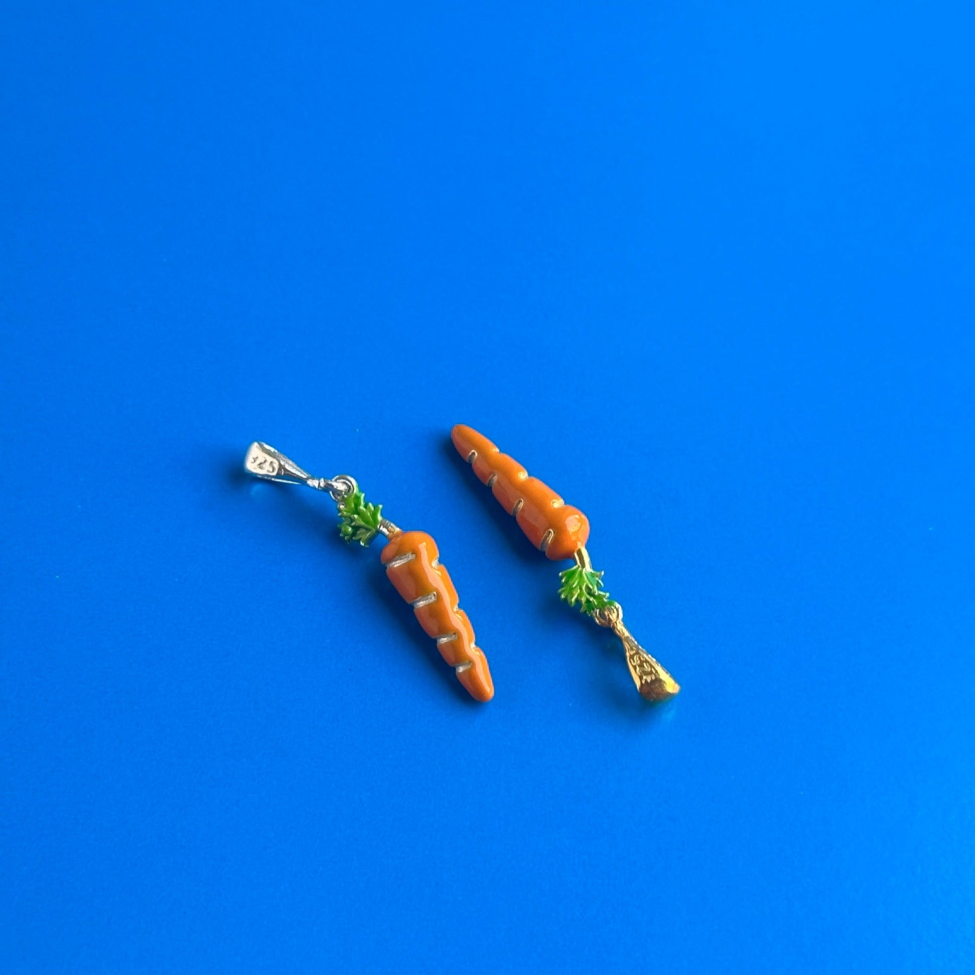 Carrotta Charm - Gold